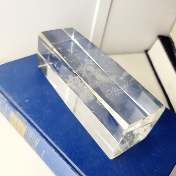 Gemini Crystal Paperweight - Picture 5 of 12